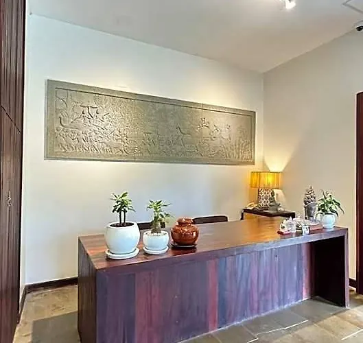 Mealy Hotel